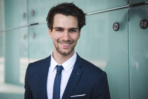 business portraits berlin outdoor individuell fotoshooting businessshooting fotograf fotostudio portraetshooting corporate politik rechtsanwalt firma agentur arzt startup premium 01 07