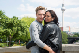 couple photoshooting berlin service hidden places mustsee musthave berlintodo highlight love photographer 02